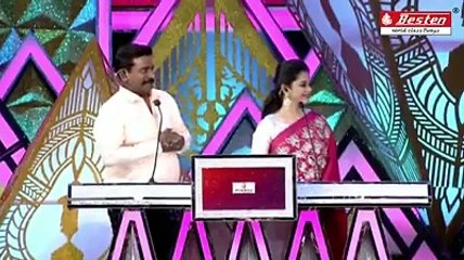 Best pumps CEO Dr. Sripriya Gowrishankar presented the "Top 10 Personalities" Award