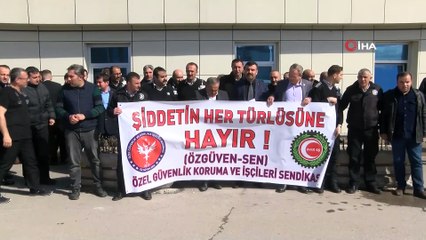 Hasta yakınları güvenlik görevlilerine saldırdı, o anlar kameralara yansıdı