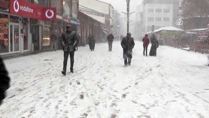 Kar ve tipi etkili oluyor - AĞRI