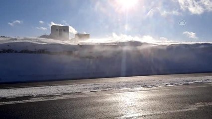 Kar ve tipi ulaşımı aksatıyor