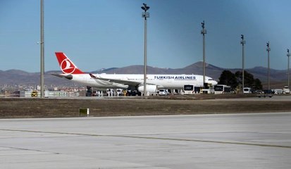 Sağlık Bakanı Koca: İran'dan gelen uçakta ilk bulgularda koronavirüs belirtisi yok