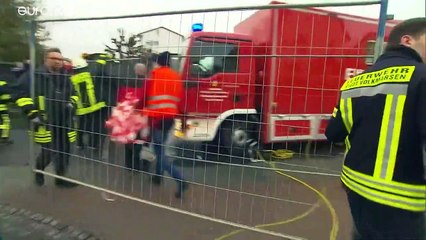 Auto rast in Menge bei Fastnachtsumzug: 30 Verletzte - 10 davon Kinder