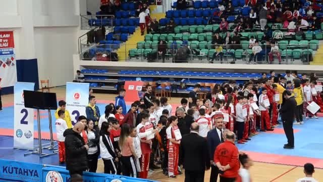 Okullar Arası Küçükler ve Yıldızlar Kick Boks Türkiye Birinciliği başladı