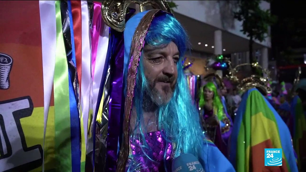 Carnaval de Rio 2020 : Bolsonaro visé par le ch...