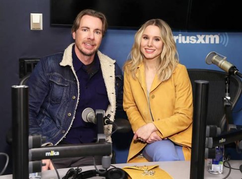 Kristen Bell Reveals the Awkward Moment Dax Shepard Accidentally Sexted Her Mom