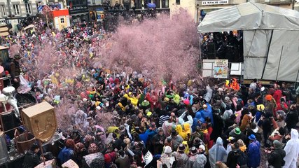 Carnaval de Granville : pluie de confettis sur les carnavaliers