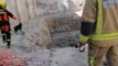 Dos trabajadores heridos en el derrumbe de un muro en Sevilla