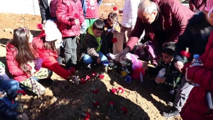 Öğrenciler depremde kaybettikleri arkadaşlarını unutmadı - ELAZIĞ