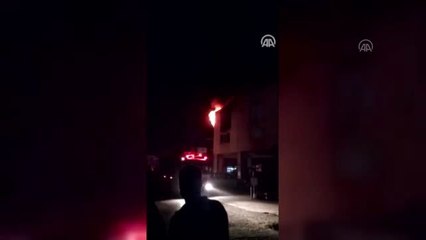 Tuzla'da iş yeri yangınına itfaiye müdahale etti