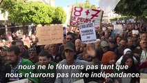 Des étudiants algériens manifestent à Alger pour marquer le premier anniversaire du mouvement