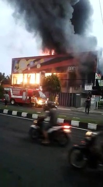 Kebakaran paradise cilacap