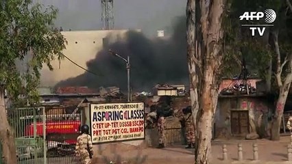 Violência sectária deixa mortos e feridos na Índia