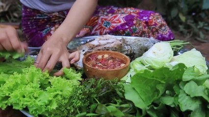 Cambodian food - Drilled fish with tamarind sauce - ត្រីអាំងទឹកអំពិល -​ ម្ហូបខ្មែរ