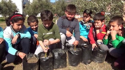 “40 dakika ders, 40 dakika teneffüs” uygulaması ile  sera kurup fidan yetiştiriyorlar