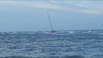Ora News - Durrës/ Avari gjatë lundrimit, veliera me turistë del në zonën e Currilave