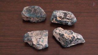 avance - Puliendo Minerales #6 Apatito Azul - la gema mas dificil de modelar