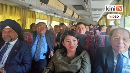Bas bawa MP DAP sampai ke istana