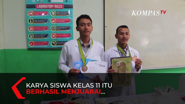 Inspiratif! 2 Siswa Ciptakan Alas Kaki Anti Bakteri