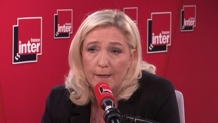 Marine Le Pen : "Tous les gouvernements qui se sont succédés traînent une dette de l'État qui n'a eu de cesse que d'augmenter. C'est marrant, on ne parle pas de la dette des autres partis. On a décidé la mise en oeuvre d'un grand emprunt national."