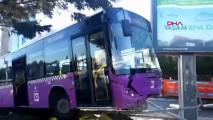 Ataşehir'de halk otobüsü kaza yaptı