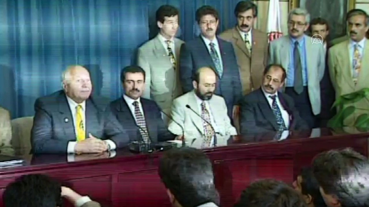 Yeniden Refah Partisi Genel Başkanı Erbakan, babası Necmettin Erbakan'ı anlattı - ANKARA