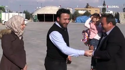 Babasıyla 'savaş oyunu' oynayan minik Selva Türkiye'ye getirildi