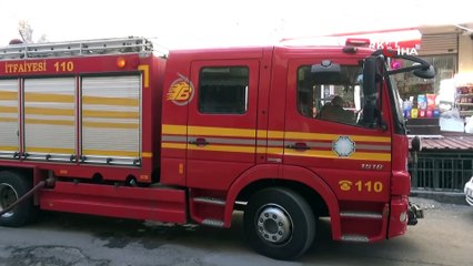 Diyarbakır’da apartmanın çatısında çıkan yangın paniğe neden oldu