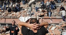 Son dakika: İran'daki depremin vurduğu Van'da can kaybı 10'a yükseldi