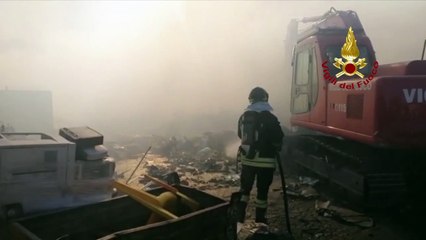 Roma - Incendio divampato in una discarica (25.02.20)