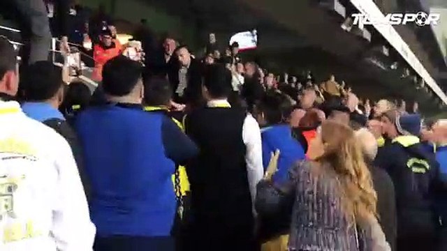 Ali Koç Derbide Çıldırdı Taraftarın Arasına Atladı.Fb1-3Gs