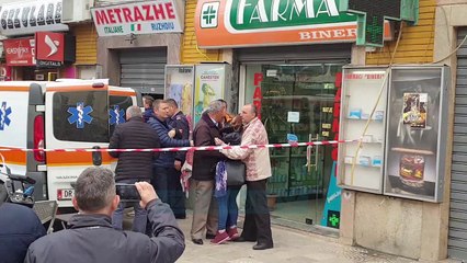 Burri vret gruan në qëndër të Durrësit - News, Lajme - Vizion Plus