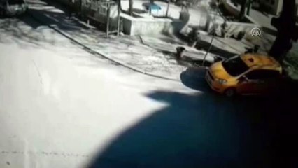 Kendilerini jandarma olarak tanıtıp dolandırıcılık yapan 2 kişi tutuklandı