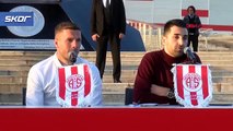 Antalyaspor'da Podolski için imza töreni düzenlendi