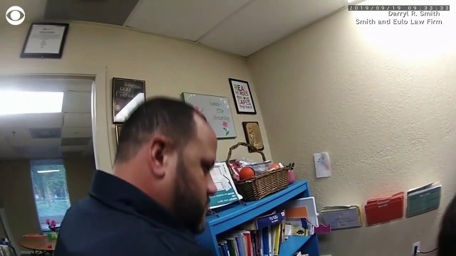 Floride : Ces images qui révoltent les américains dans lesquelles un policier décide de passer les menottes à une fillette de 6 ans qui a mis des coups de pieds à sa maîtresse