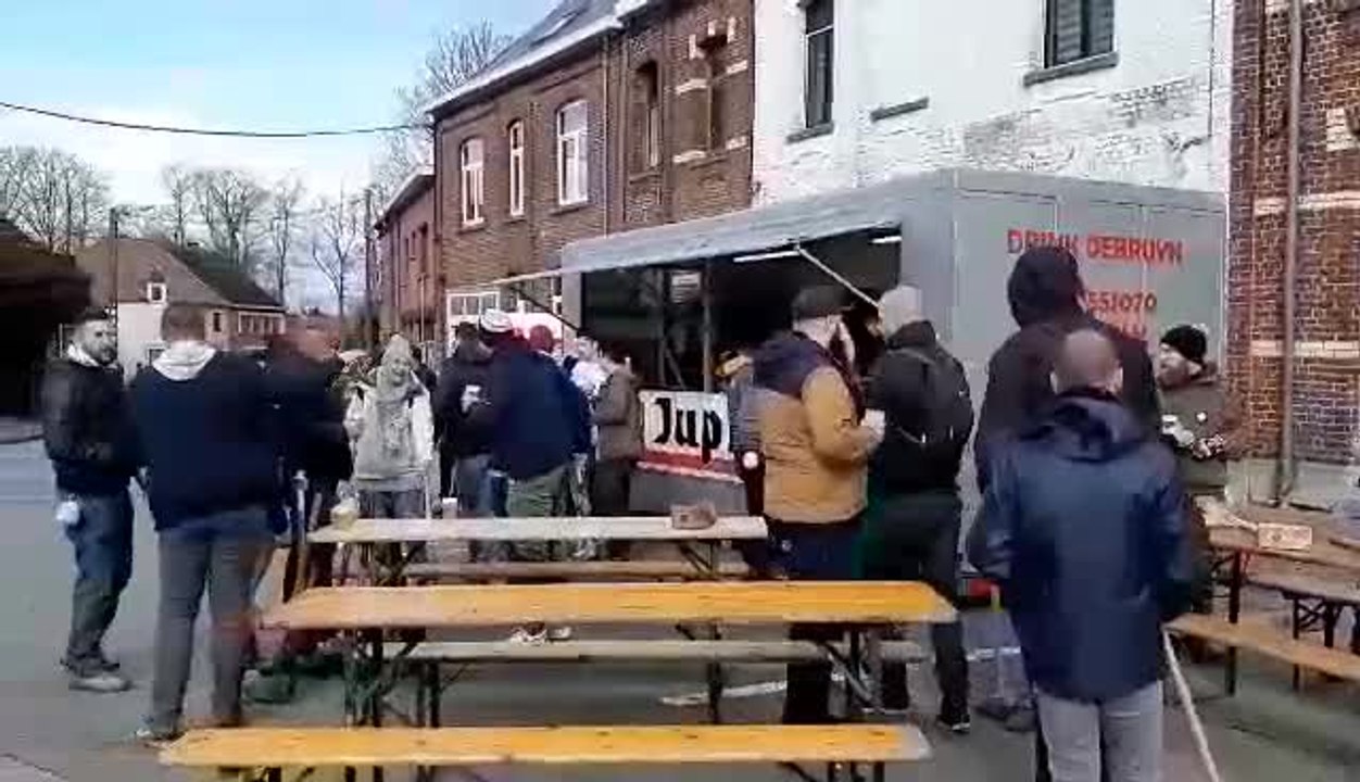 Gobelets réutilisables au crossage de Chièvres