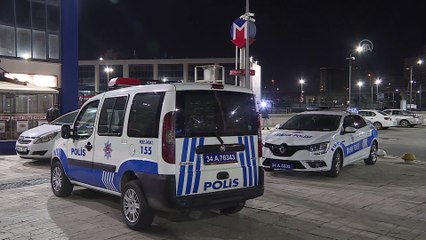 İstanbul'da bir polis, belinden silahını alan kişi tarafından ayağından vuruldu