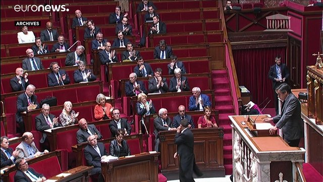 Accusé de détournement de fonds publics, le couple Fillon risque gros