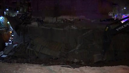 Başkentte inşaat temel kazısının bitişiğindeki üç katlı dükkan çöktü