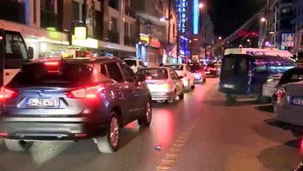 İstanbul'da dehşet anları! Otomobili bebekli kadının üzerine sürdü