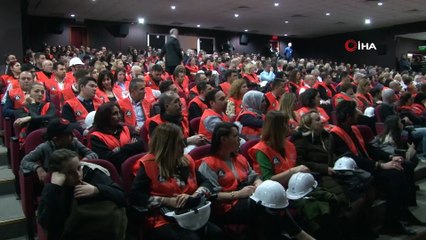 Küçükçekmece’de mahalle afet gönüllüleri sertifikalarını aldı