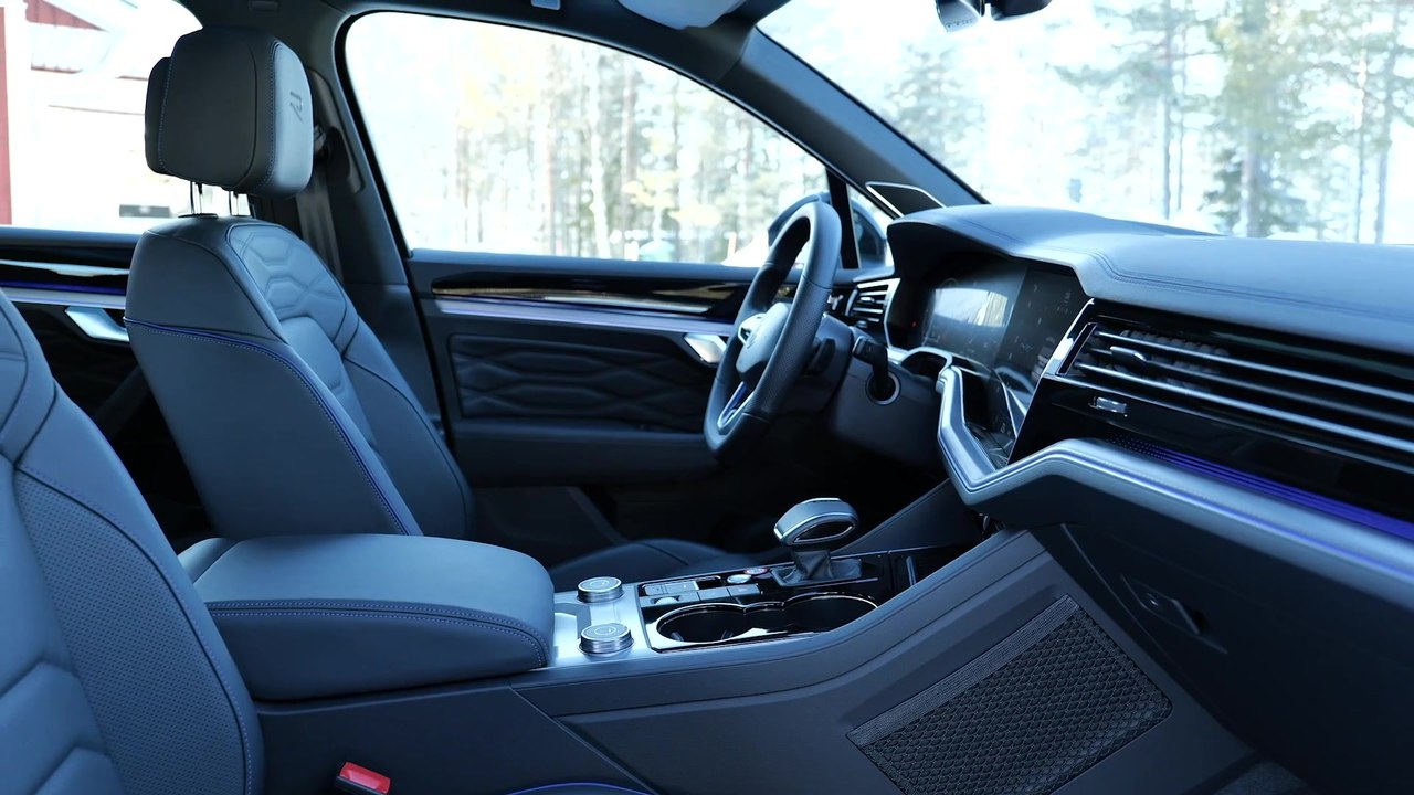 The new Volkswagen Touareg R - Interior Design in Sweden