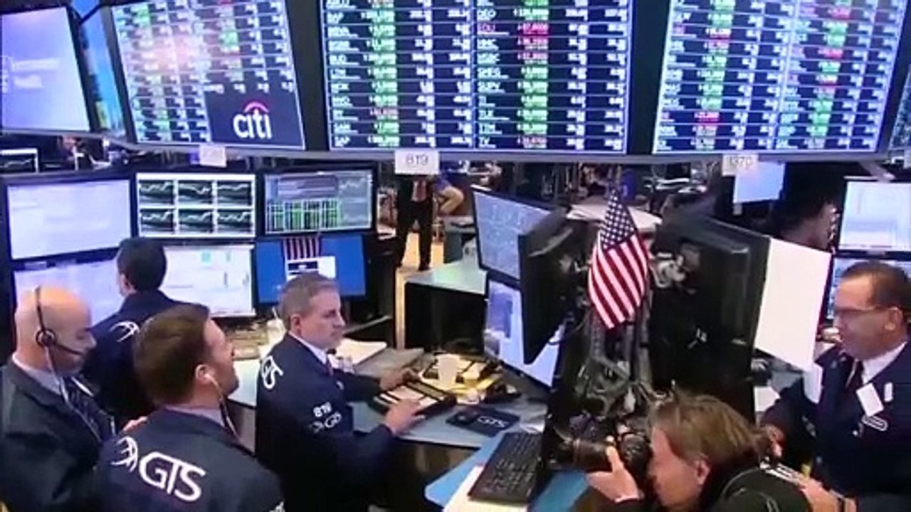 Coronavirus drückt die Kurse - Politik und Wirtschaft alarmiert