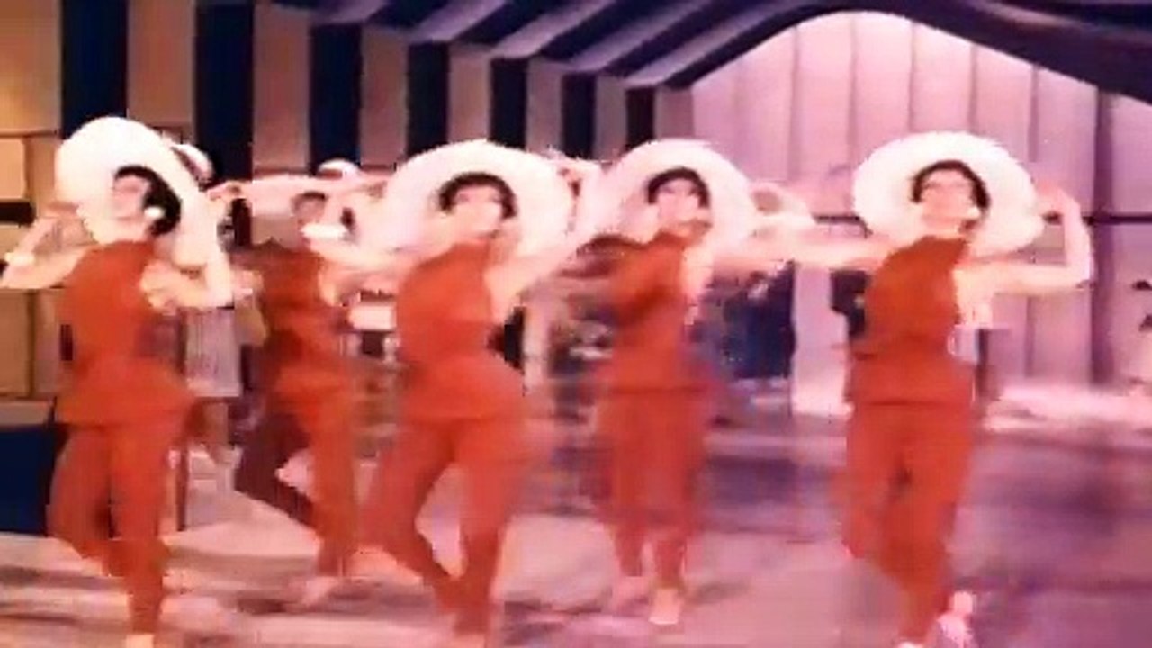 'Quando, Quando' — LES SŒURS KESSLER