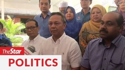 Télécharger la video: Pakatan loses grip on Johor, new coalition including Bersatu reps to take over