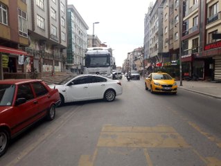 Bahçelievler'de dehşet: Kucağında bebek olan kadının üzerine araç sürdü