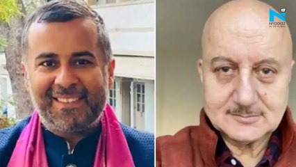 Anupam Kher lashes out at Chetan Bhagat for his 'Hindu-Muslim' tweet