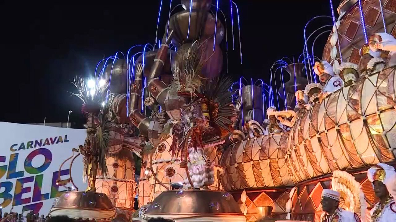 Sambaschule Viradouro gewinnt beim Karneval von Rio