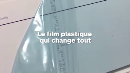 Depuis 3 ans, elle vivait avec un meuble bleuté… elle découvre qu’elle n’avait jamais retiré le film de protection