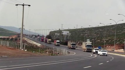 BM'den İdlib'e 26 tır insani yardım