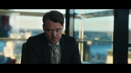 EL HOMBRE INVISIBLE Película - Cecilia cuenta a James y Tom que Adrian no ha muerto